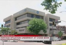 Hostage situation underway at Chase Bank in downtown Bakersfield