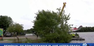 Wisconsin gubernatorial candidate survives emergency plane landing